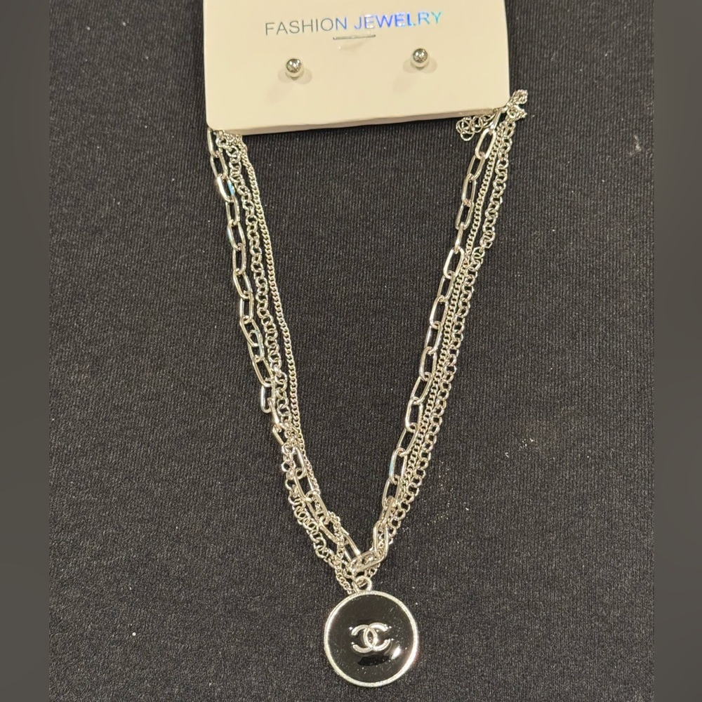 Fashion Jewelry Chic SilverTone Black Pendant Necklace 15.5-18.5 inch
